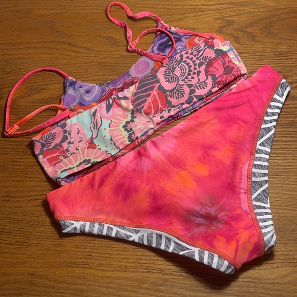 NWOT Maaji bikini top & bottom - Picture 4 of 4